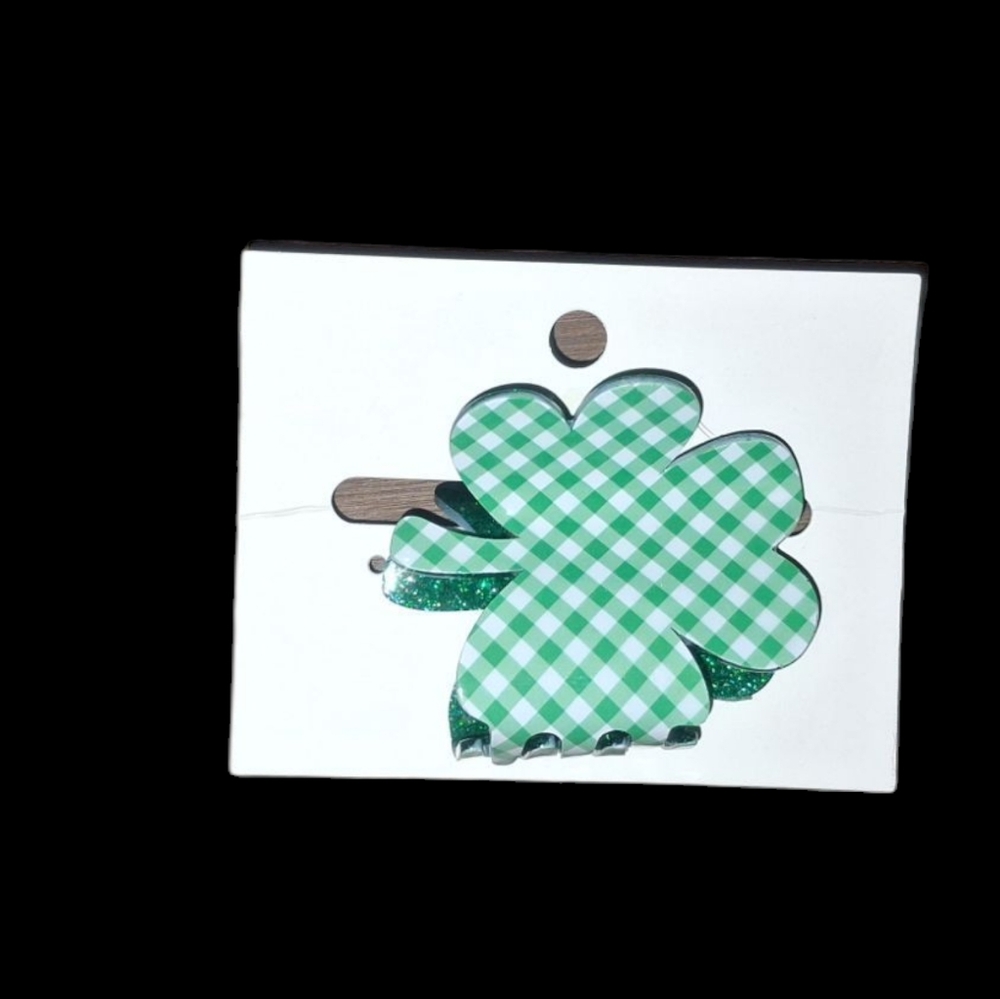 NWT LUCKY ST. PATRICK'S DAY EARRINGS & HAIR CLIP SET 🍀🪙🌈